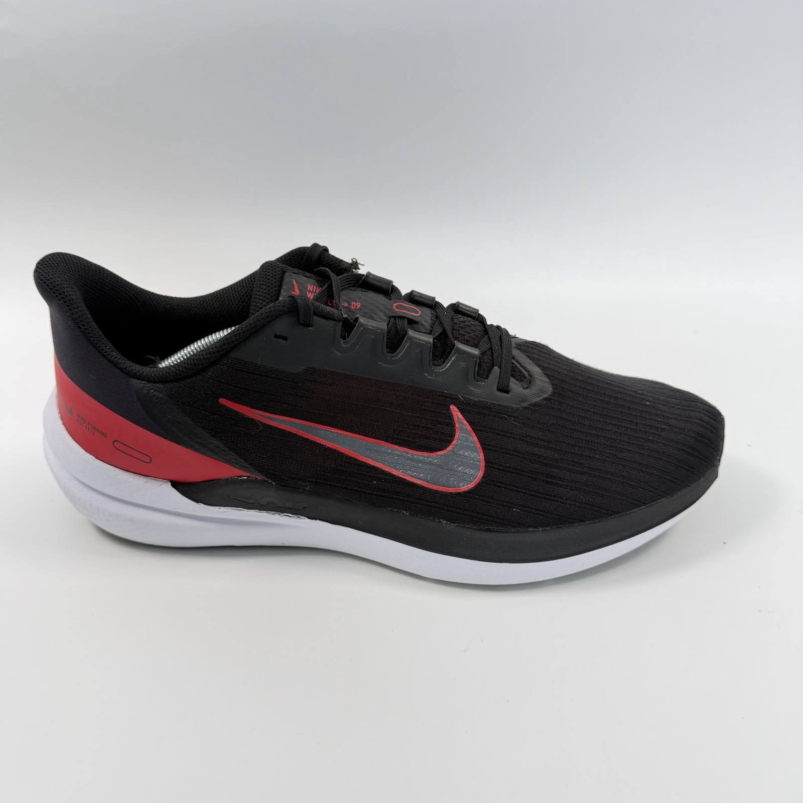 Nike Air Winflo 9 Mens Black Red Athletic Running Shoes Sneakers Size 13