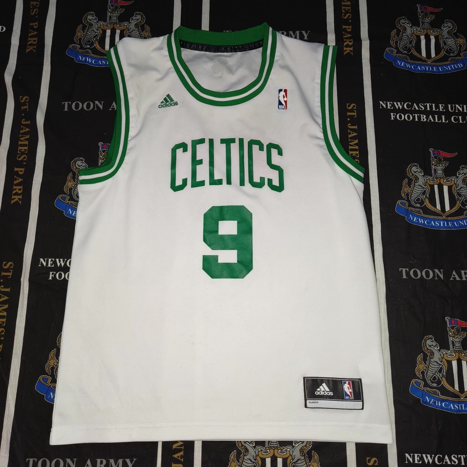 USA NBA BOSTON CELTICS BASKETBALL SHIRT JERSEY TANK ADIDAS RAJON RONDO SIZE M