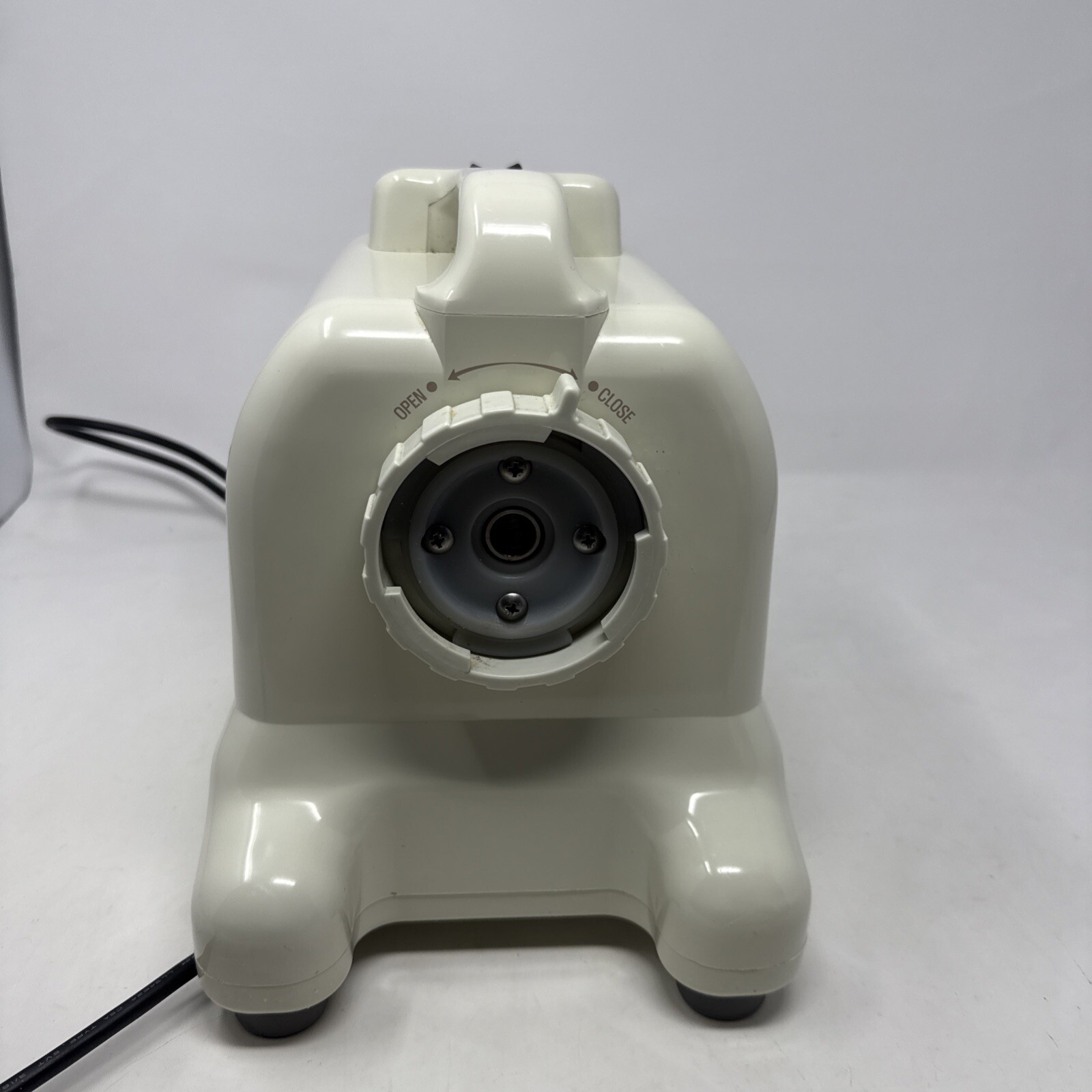 Genuine Omega Juicer Juice Extractor Model J8001 8001 White Replacement Base