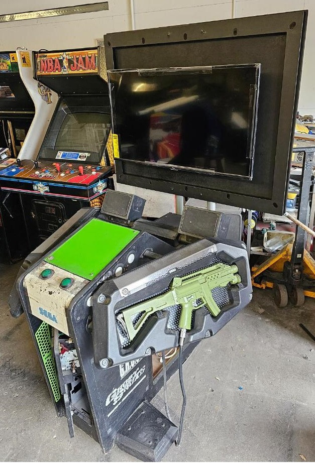 GHOST SQUAD ARCADE MACHINE by SEGA (Excellent Condition) *RARE*