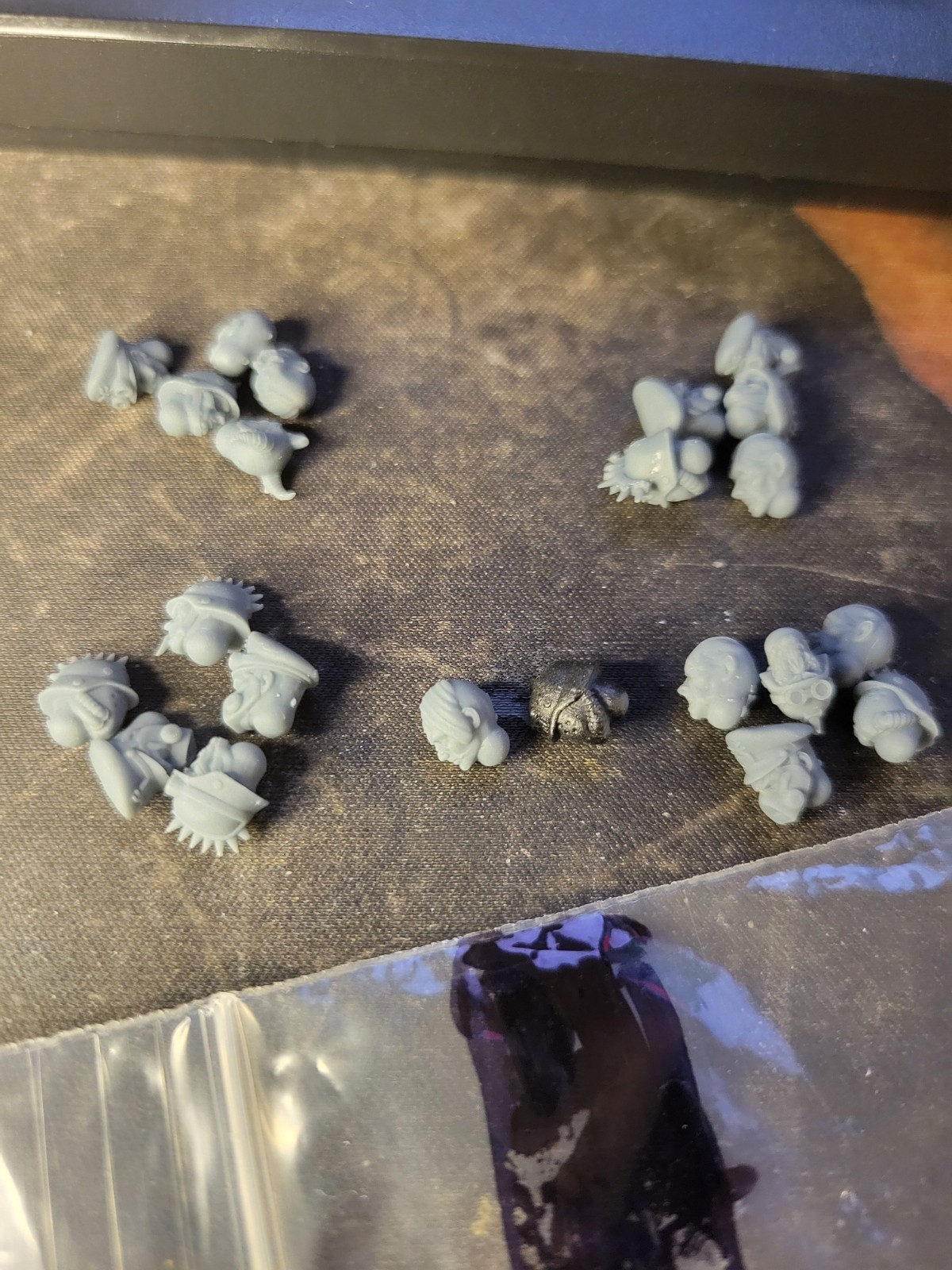FREE GIFT w/ Chaos Cultist Traitor Heads x22 PACK-2 Heretic Army, Chaos Guard