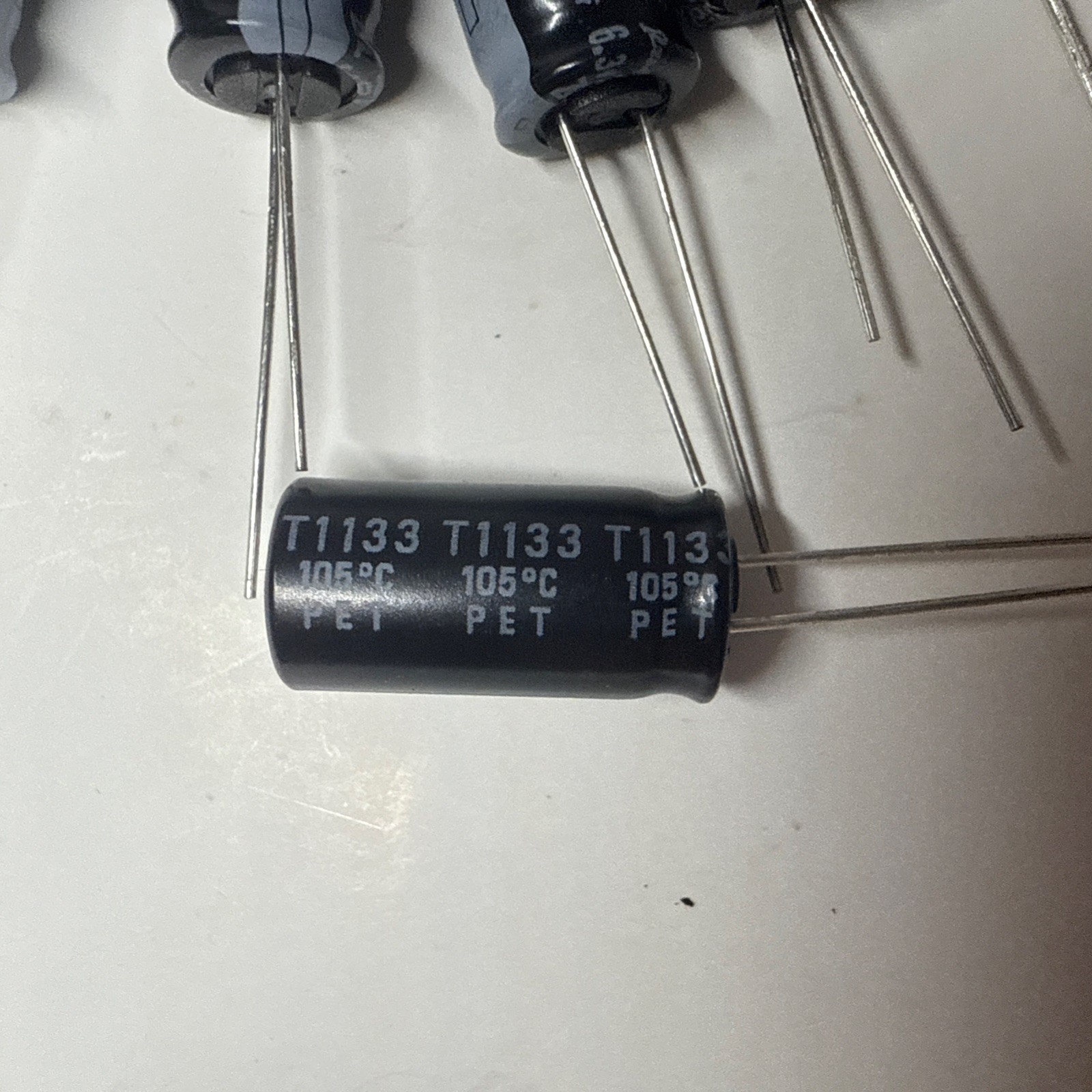 10Pcs 6.3ZLJ2700MEFC10X20 Rubycon Authentic. 6.3v 2700uf 20% Ships Fast