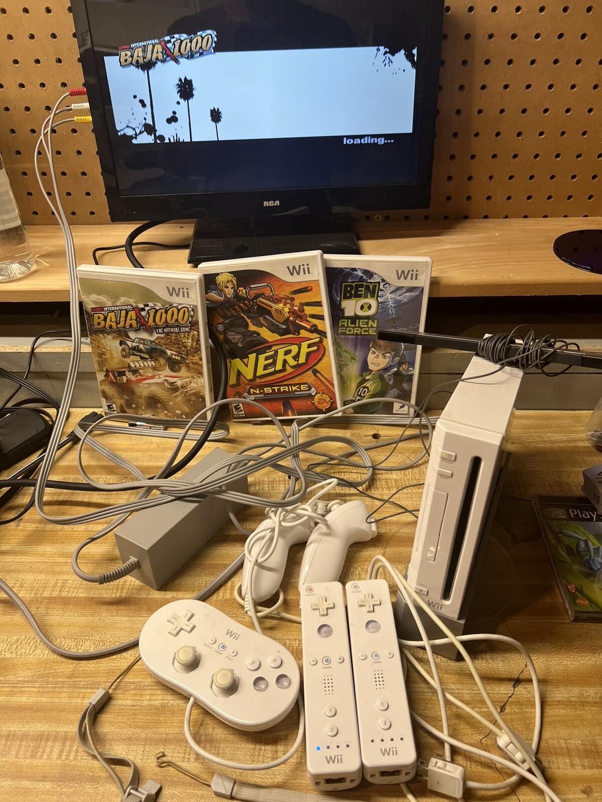 Nintendo Wii Video Game Console Controllers  RVL-001 Games Cables Complete