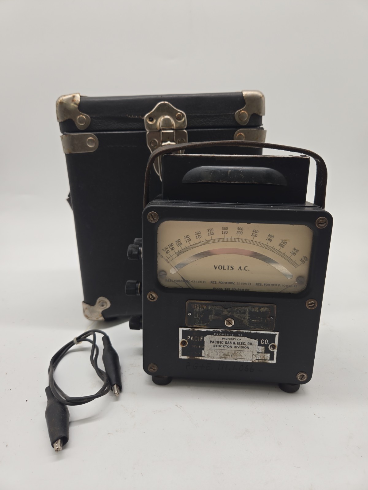Vtg Weston Electrical Instrument AC Voltmeter Zero Corrector Model 433 With Case