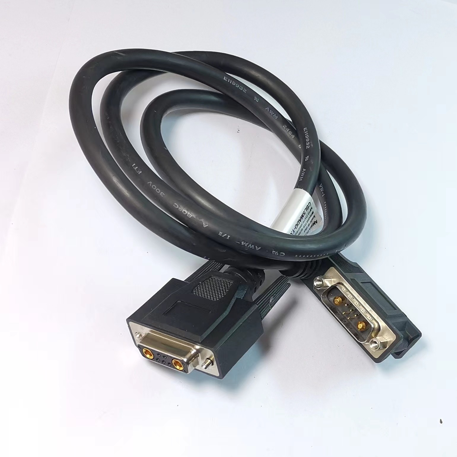 ANIMATICS CORPORATION connection cable 1 meter, functioning normally.