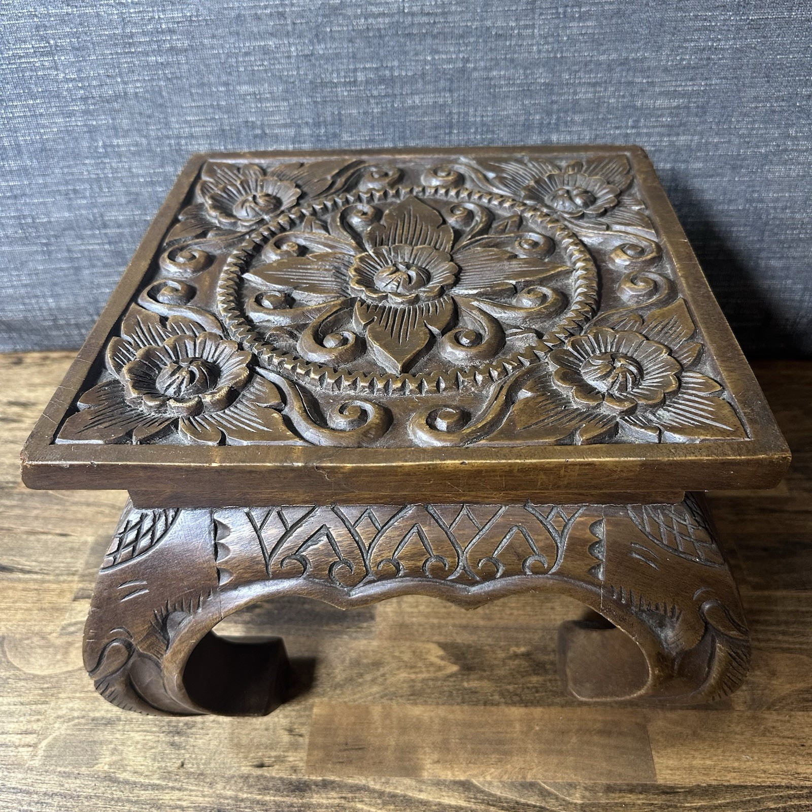 Rare Vintage Wood Carved Elephant Stool Pedestal Plantstand India Asia 9 3/4” H