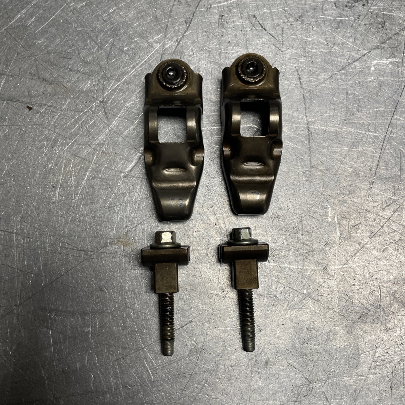 OEM GOOD USED BRIGGS 407777-0131-E1 ROCKER ARMS 690972