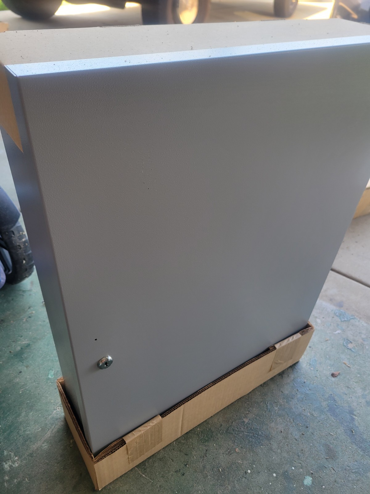 Siemens Gray Metal Electrical Enclosure Cabinet w/ Knockouts SFL7826F-GDA20