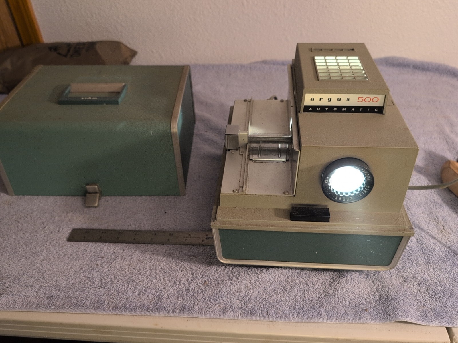 Working Vintage Argus 500 Slide Projector Portable with Case Works Great