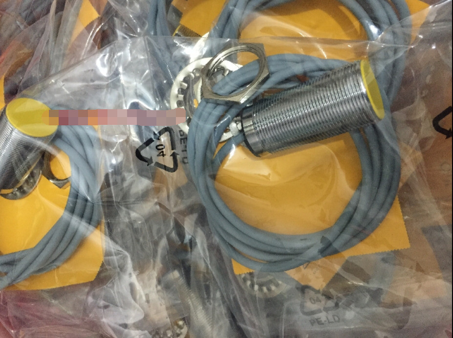 1pcs New Turck Proximity Sensor Switch Bi10-G30-RD4X  free shipping