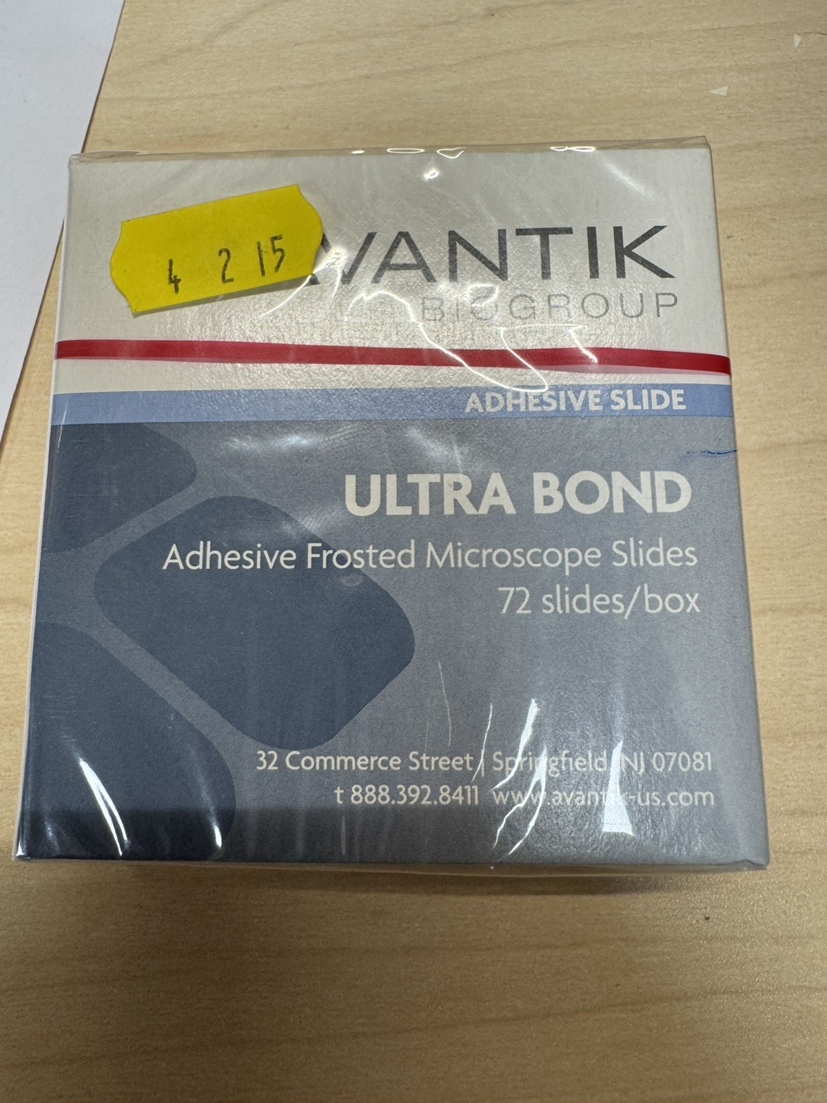 AVANTIK - 90° Ultra Bond Charged Frosted Microscope Slides; 1 pack White