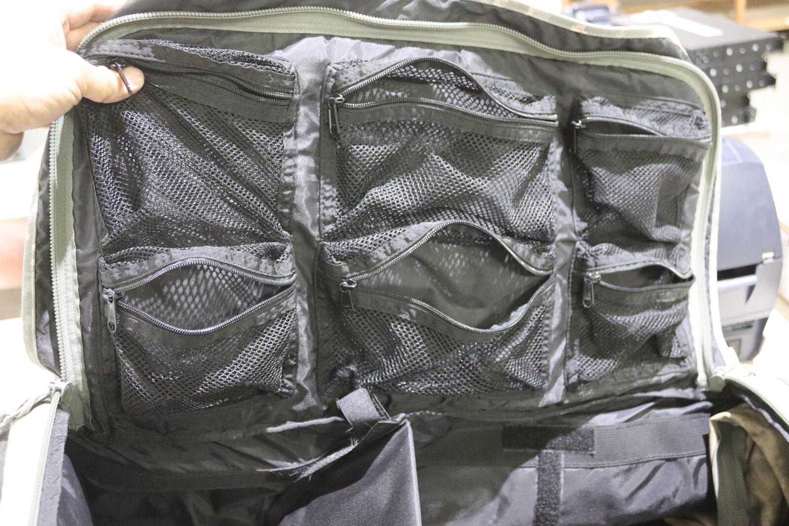 Thin Air Gear Defender Deployment Rolling Duffle Bag Backpack CAMO