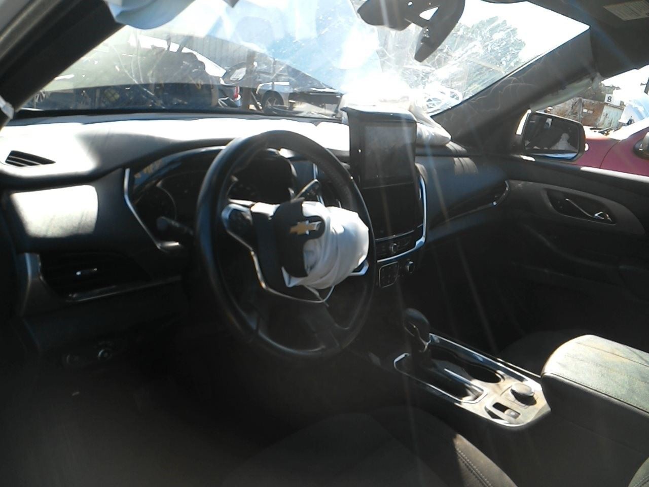 Driver Left Front Spindle/Knuckle Fits 17-24 XT5 104947831