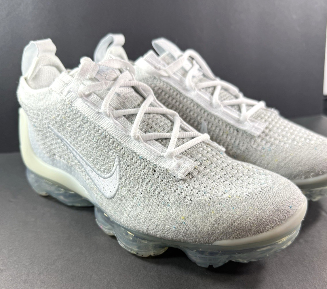 Authentic Nike Air Max Vapormax 2021 FK/ WHITE-WHITE-PLATINUM / Woman's / NIB