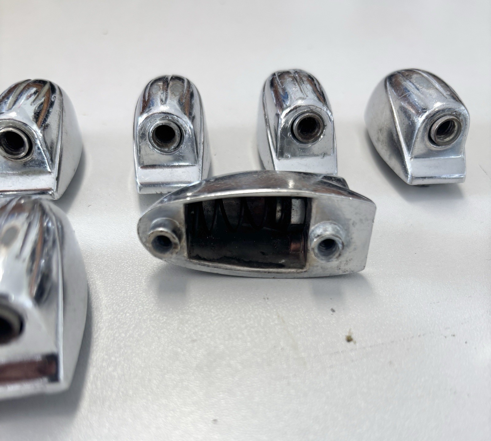 8-Vintage Gretsch Round-Badge Tom Lugs
