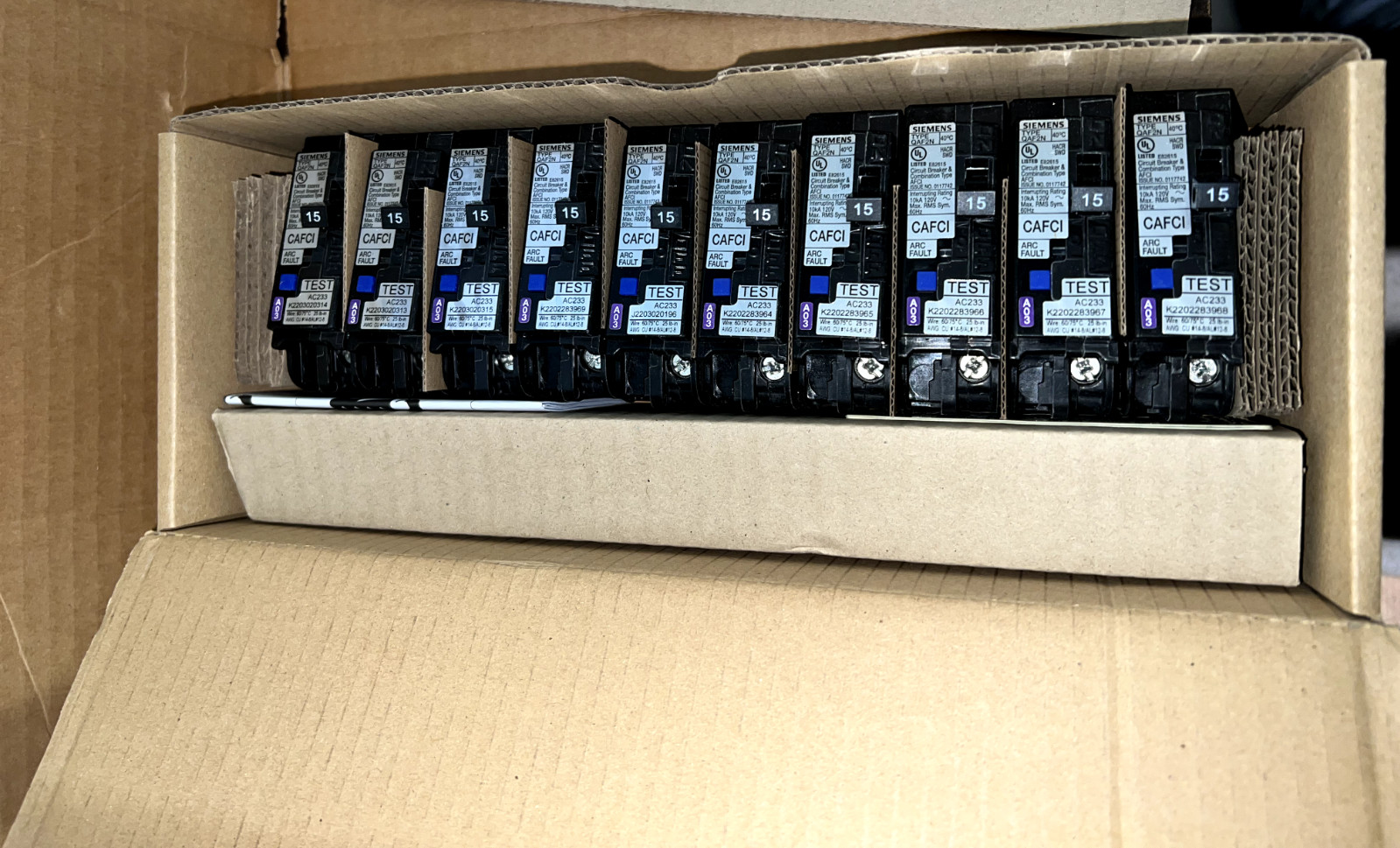 10 x SIEMENS QA115AFCN 15A 15A  AFCI PLUG ON NEUTRAL NO PIGTAIL WIRE NEW