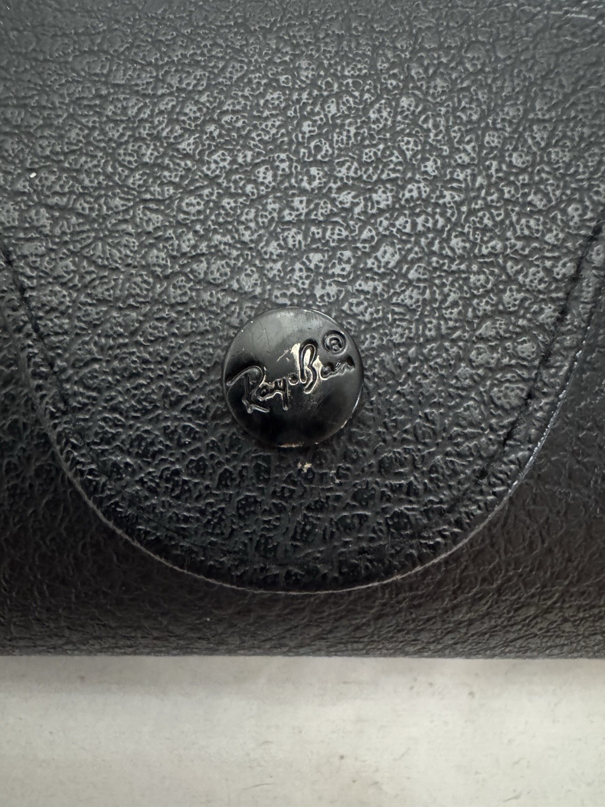 Ray-Ban Sunglasses Leather Case - Black- 915