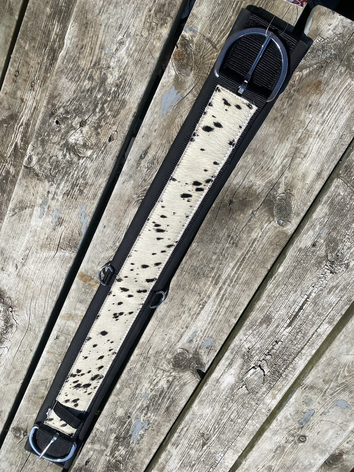 34" Showman neoprene Western cinch w/hair-on cowhide