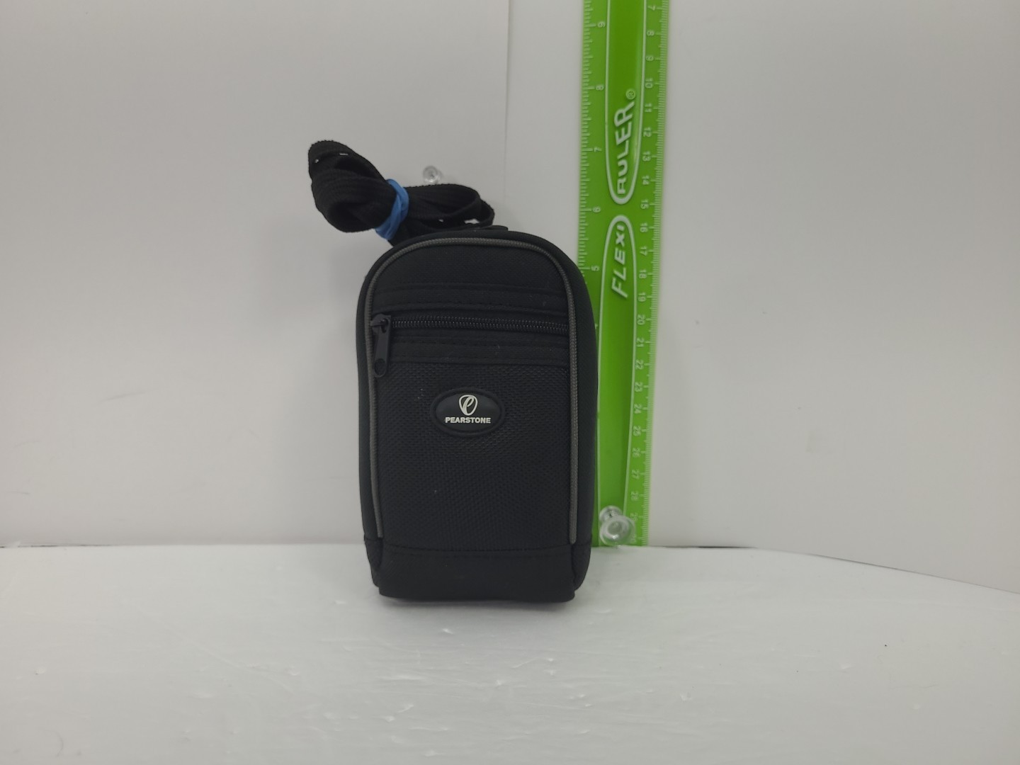 Pearstone Onyx 220 Camera Pouch (4.5 x 2.7 x 1.8", Black)