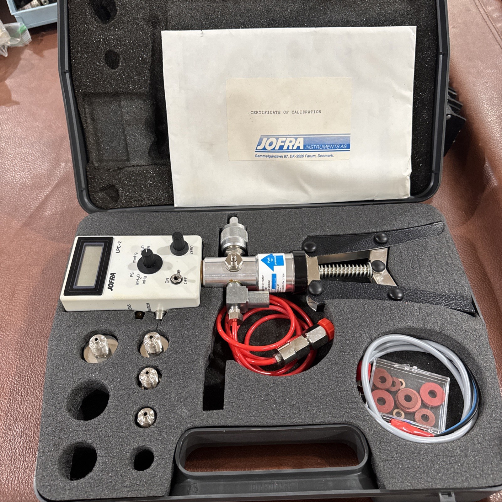 Jofra LPC-2 Digital Pressure Calibrator Gauge 2 Bar PSI mmHg inH2O Portable Case