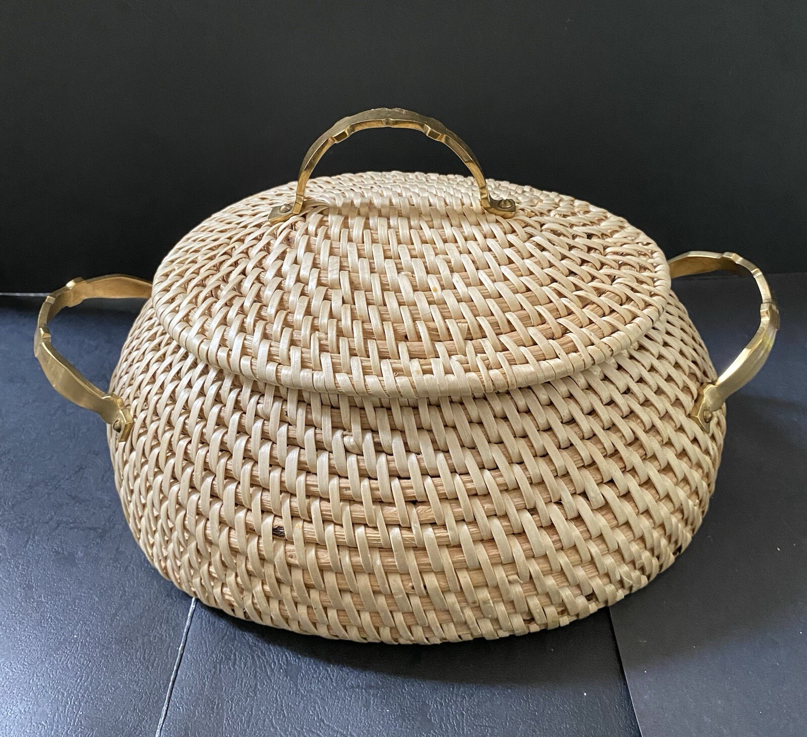 Wicker Oval Basket Box with Brass Handles & Lid 12” Hand Weaving Exc B46