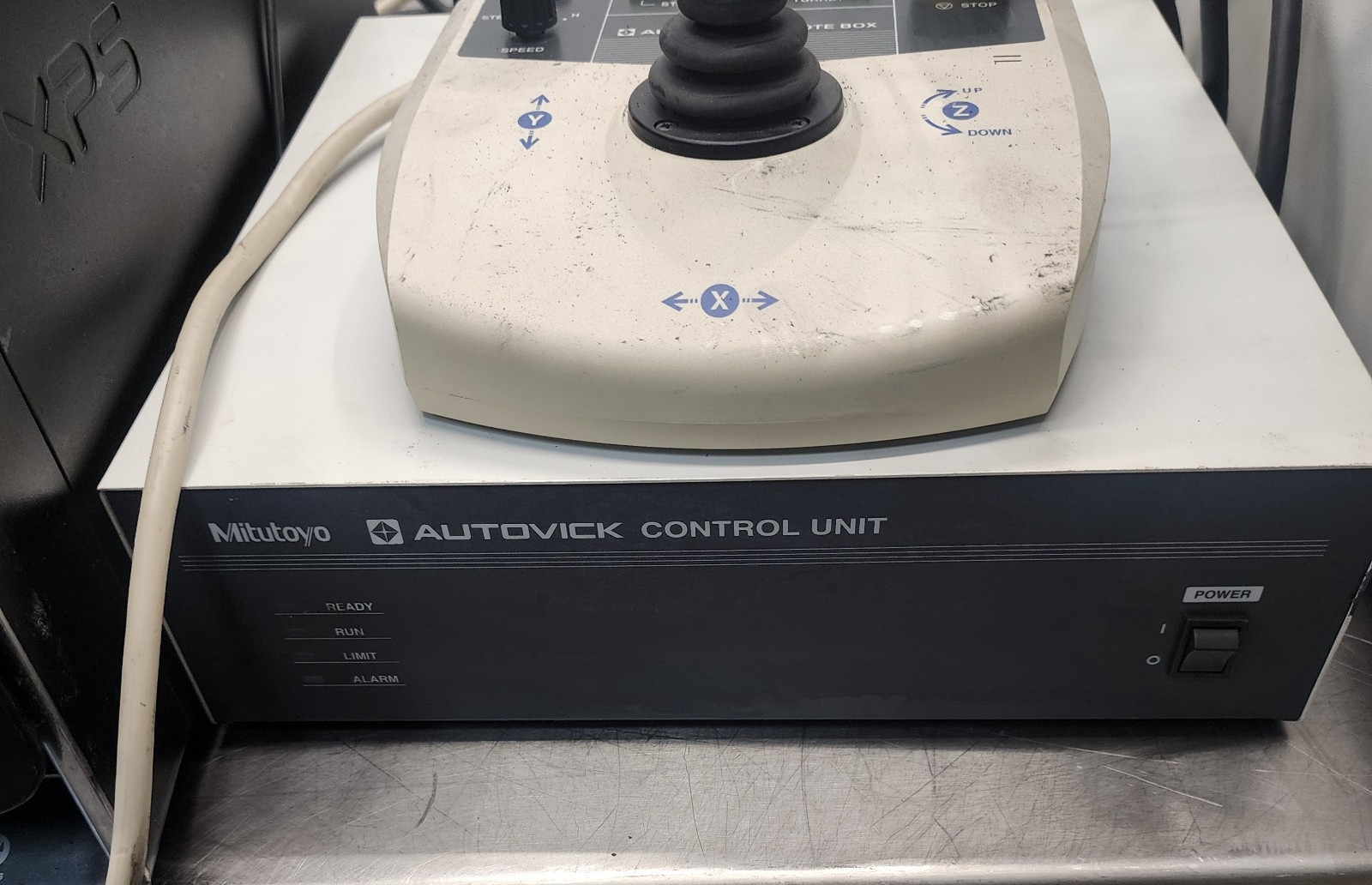 Mitutoyo HM-200 System C Micro Vickers Hardness Testing System Dongle Computer