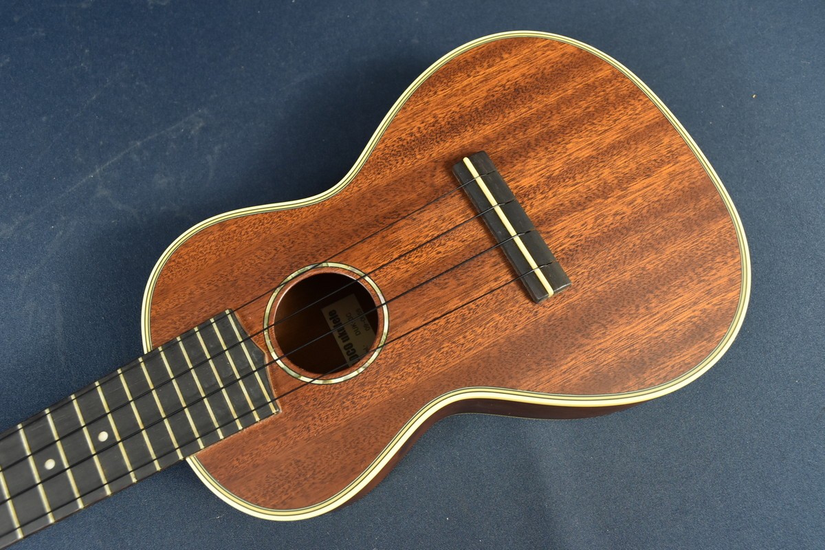 Loco Concert Ukulele DUK-3C 09-0059 from Japan with Hard Case