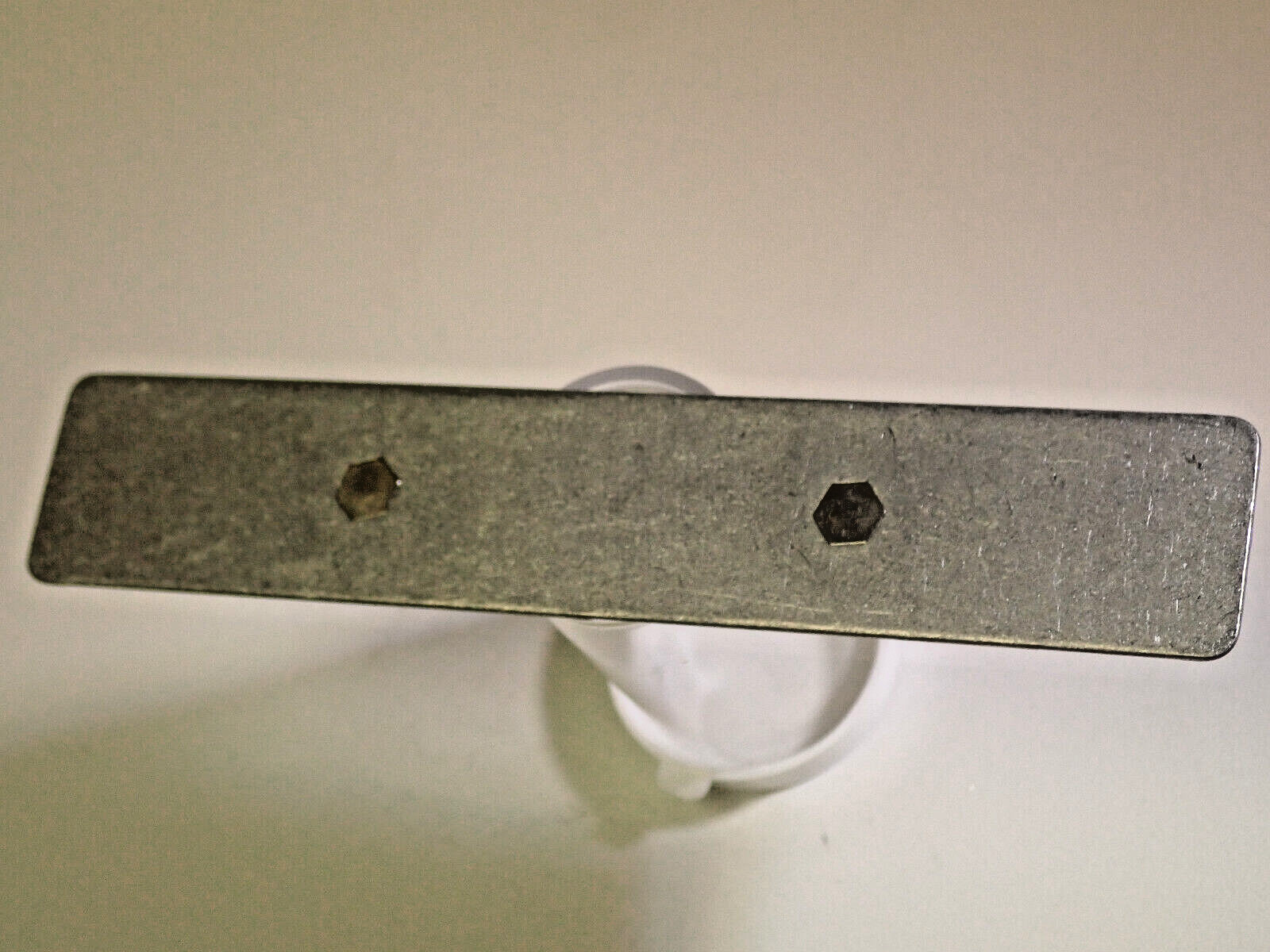 T-BAR FOR ARUBA AP'S VN173404
