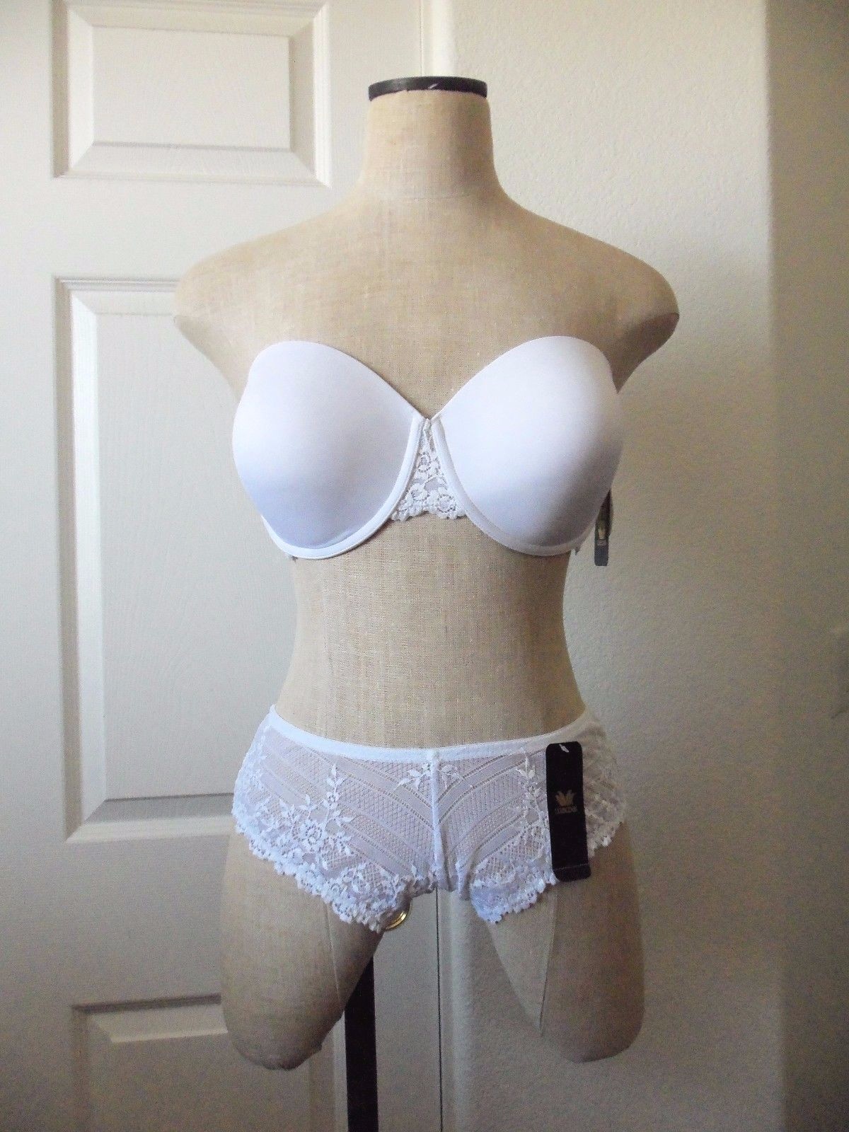 Wacoal EMBRACE LACE White 854191 Strapless Push Up Bra 34DD & 848191 Tanga M