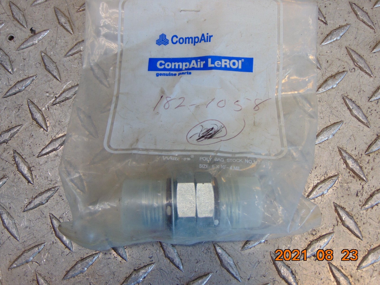 NEW COMPAIR 182-1058 ADAPTER AIR COMPRESSOR PART *FREE SHIPPING*