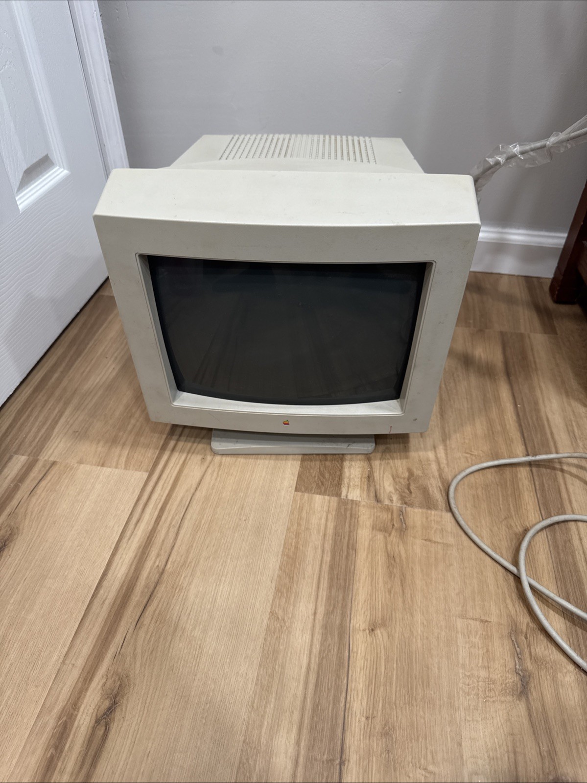 Apple Color Plus 14" Display Monitor #M1787 Korea 1994