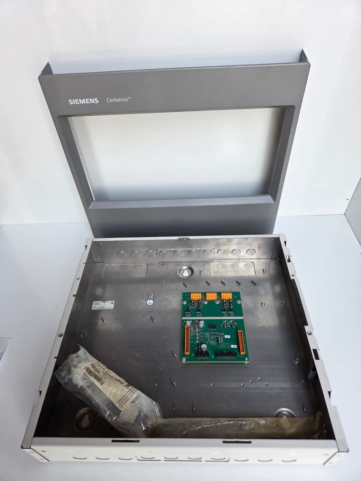 Siemens FT724-ZZ Cerberus Fire Terminal Board S54400-C31-A2 Network ControlPanel
