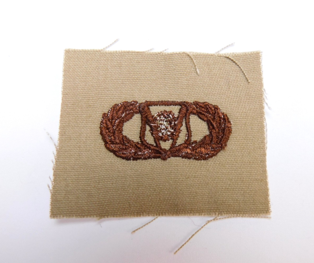 US Air Force USAF Basic Command & Control Badge Desert Tan DCU Patch Sew-On