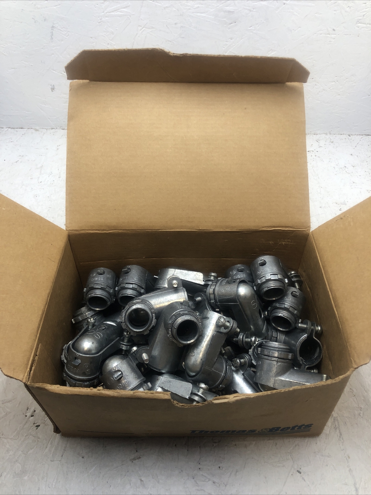 Qty. 25 Steel City XC291, Armored CableFlexible Conduit Connector, 1/2 Inch, 90D