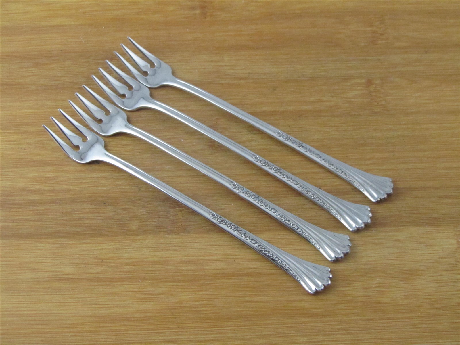Oneida SPRING GLEN Stainless Distinction Deluxe VGC Glossy Flatware CHOICE