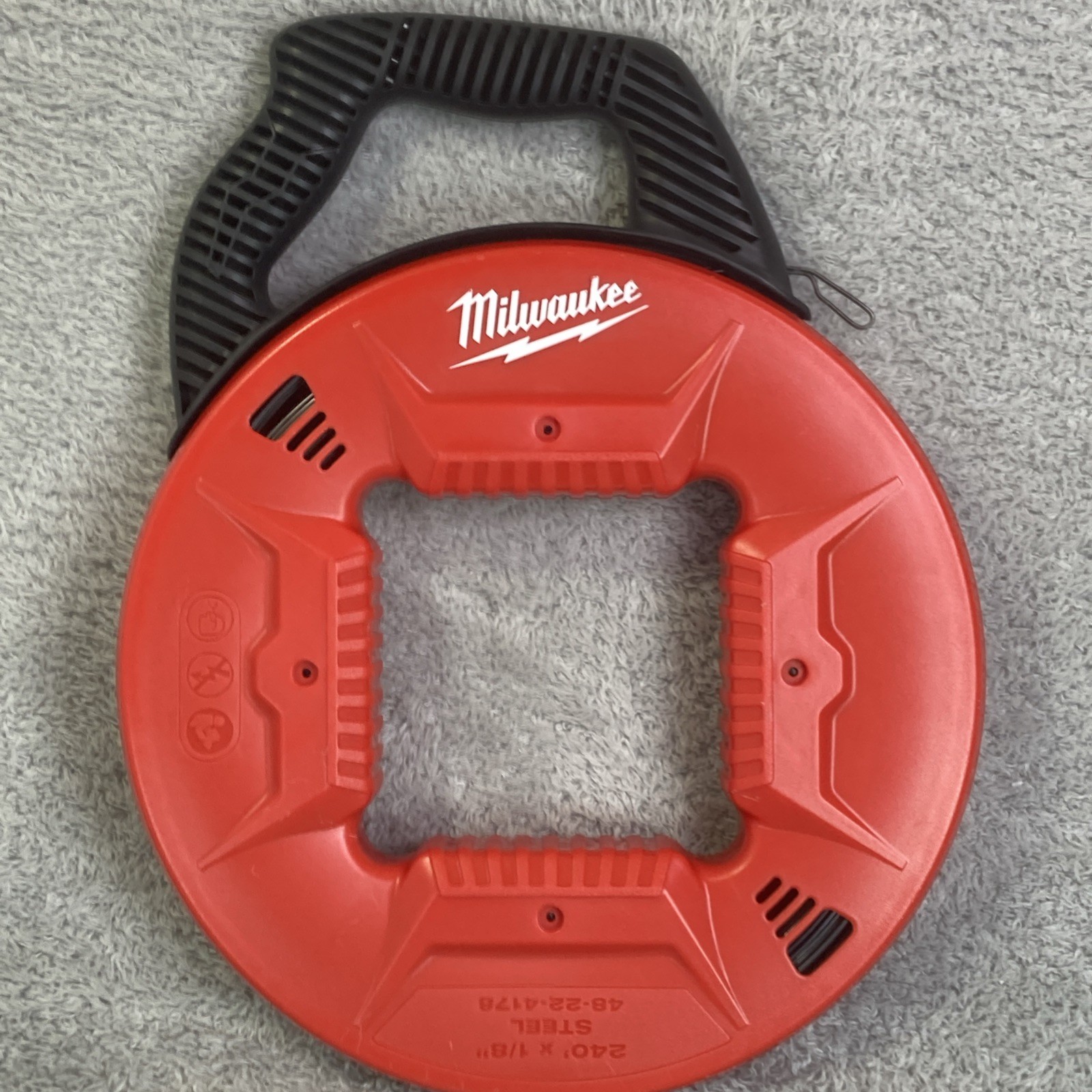 Milwaukee Steel Fish Tape 48-22-4178 240ft X 1/8” Conduit