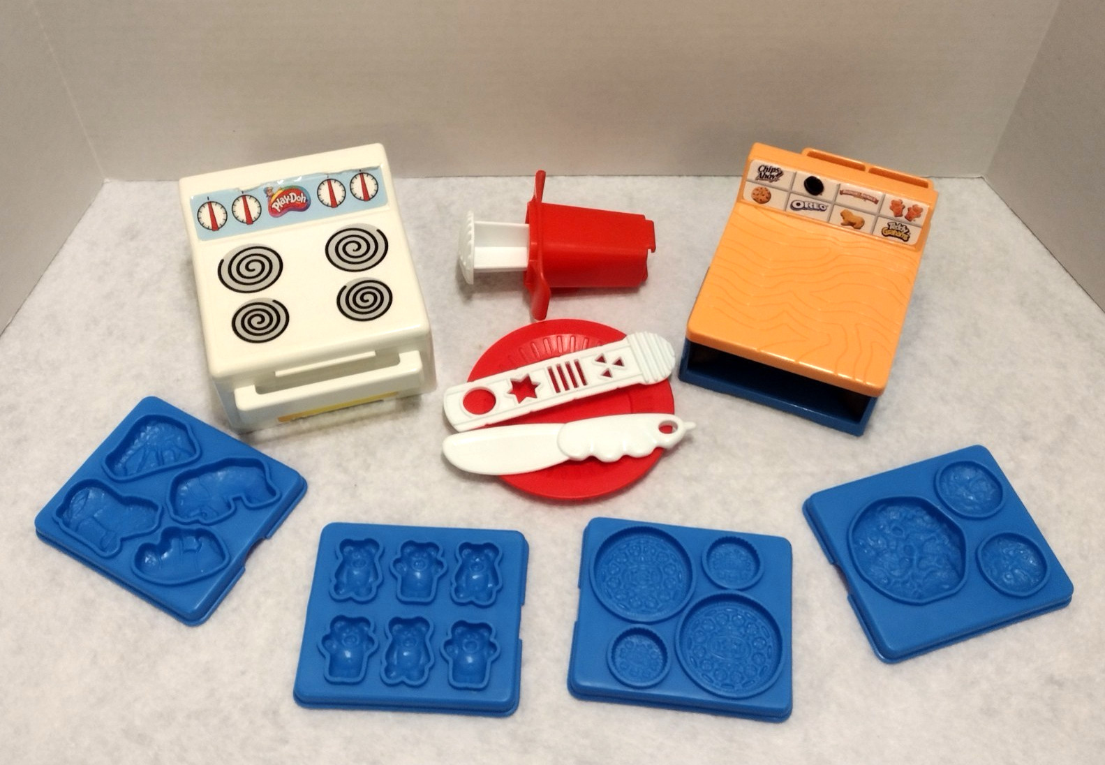 Play-Doh Cookie Makin' Station Playset 2002 Oreo Teddy Grahams Chips Ahoy no box