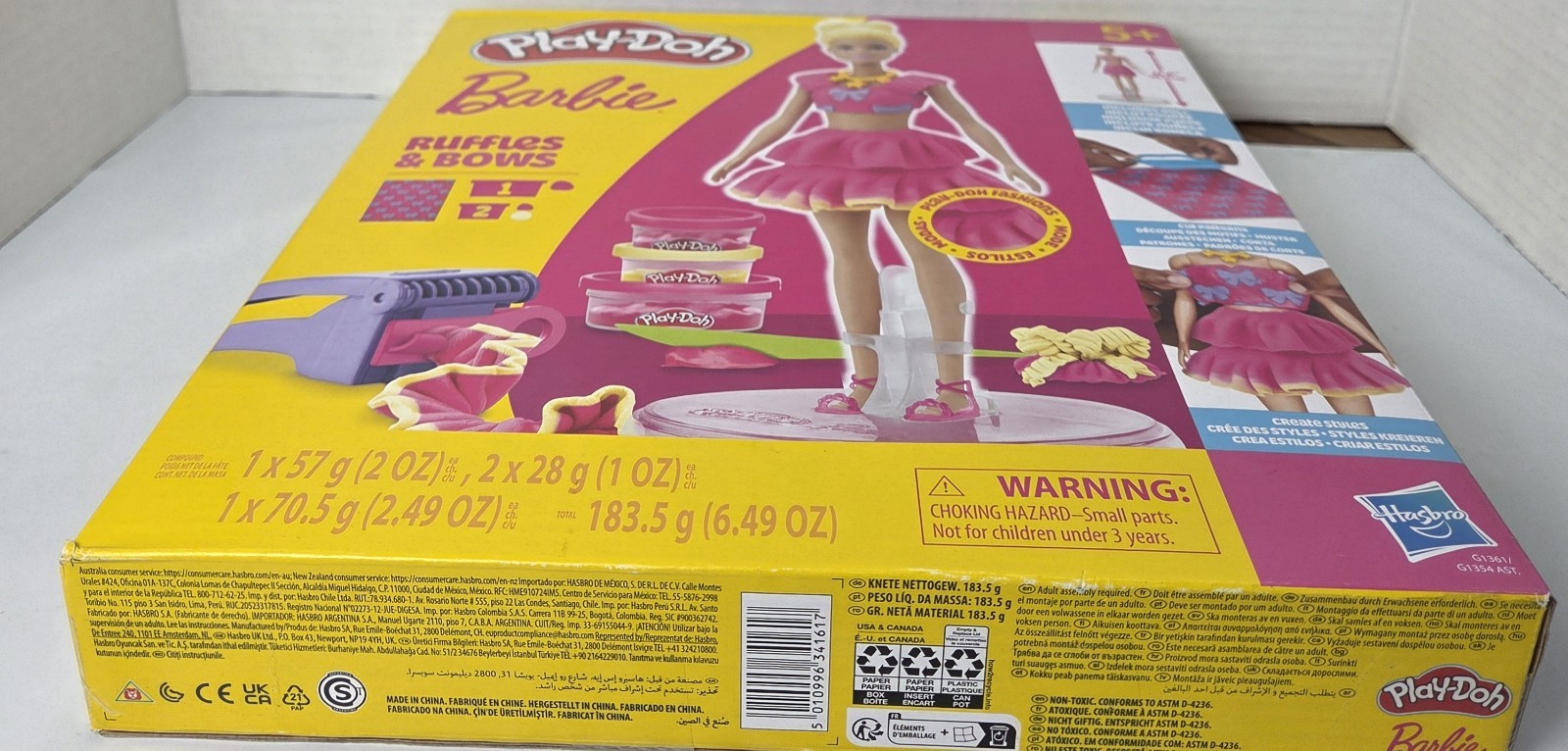 Play-Doh Barbie Ruffles and Bows Set, Make Doll Clothes with Modeling Compoun...