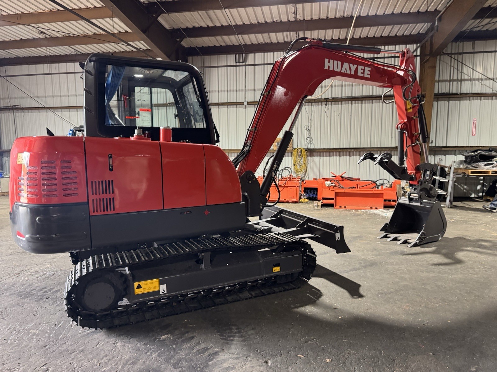 6 Ton Excavator Yanmar Engine Hydraulic Thumb 2 Speed Touchscreen Quick Attach