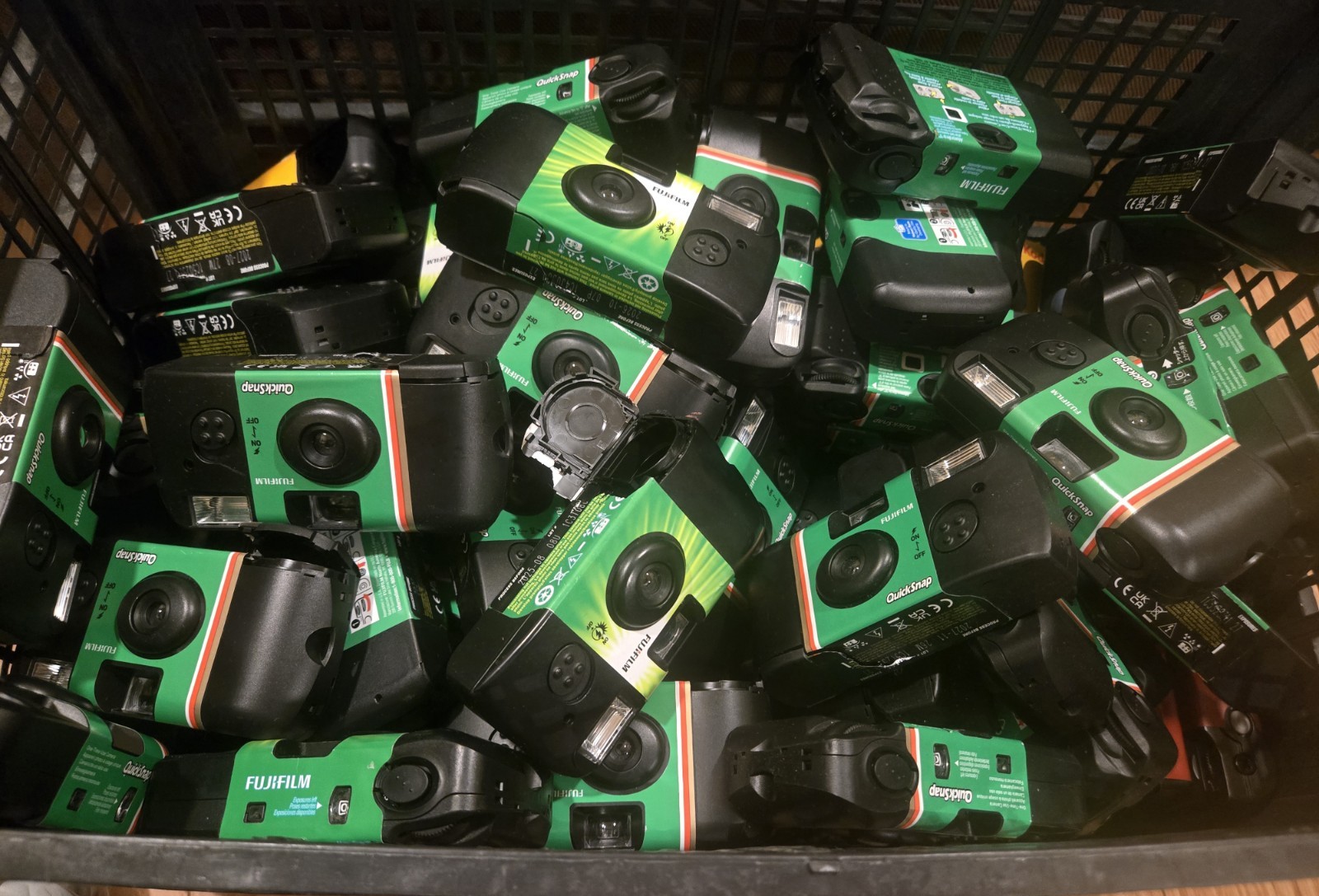 Fuji Disposable Cameras Lot of 50 Empty Shells with Flash & AAA Battery