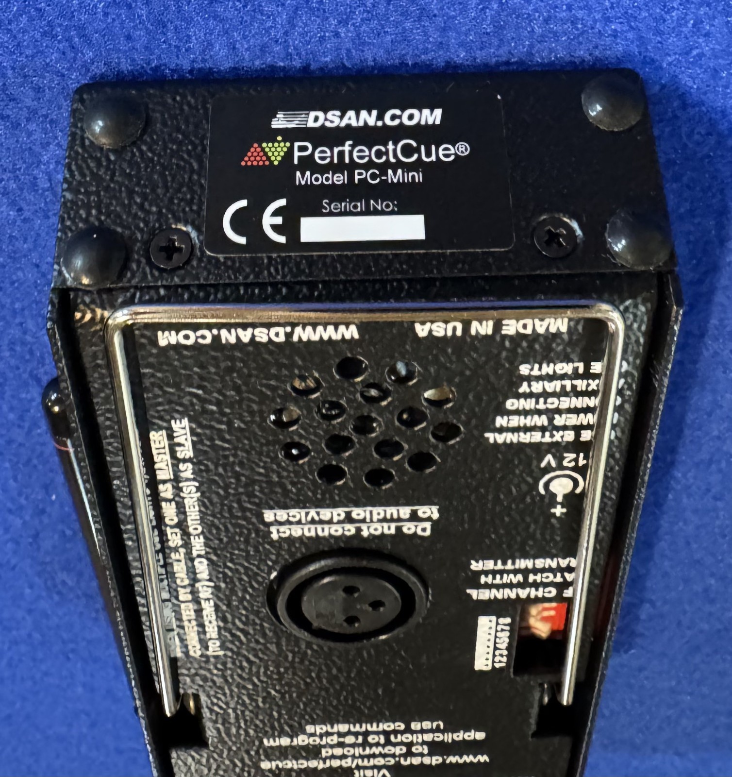 DSAN PerfectCue PC Mini Cue System w/Case, 2 Transmitters & Power Supply