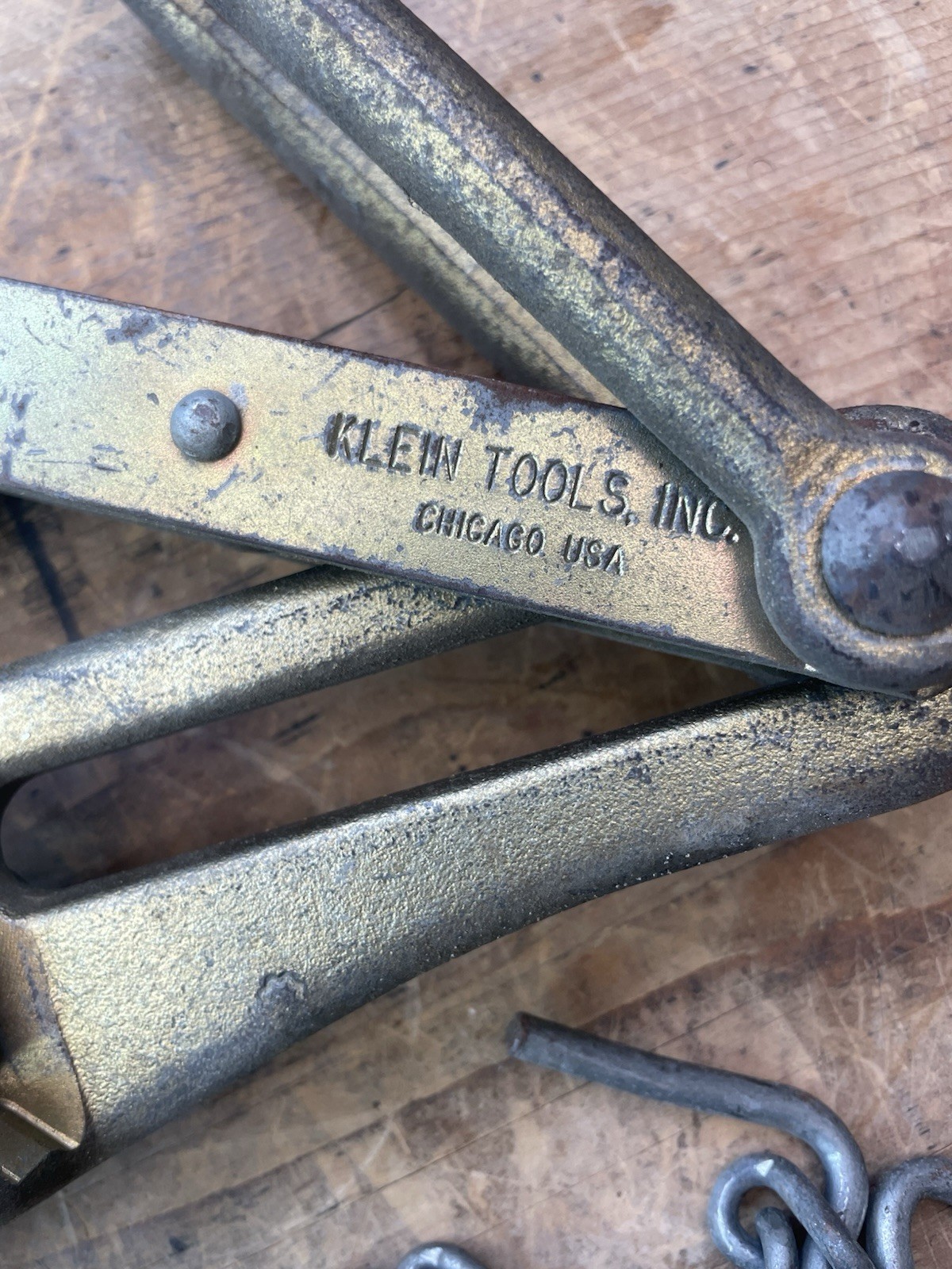 Klein Tools 1692 And 1659 -5AT Chicago Grip Coated Strand Puller