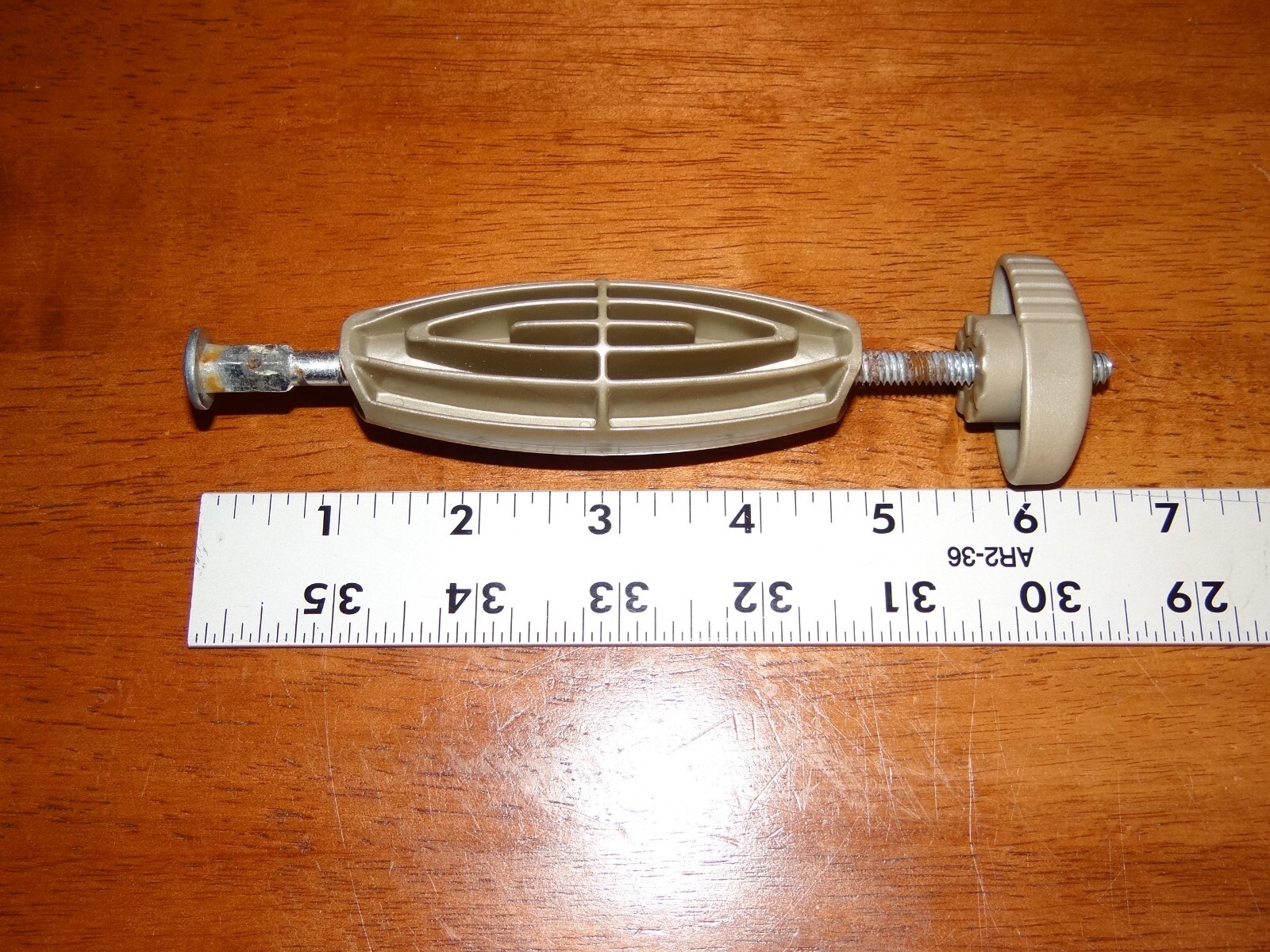 Scotts 171886 SNAP Broadcast Spreader Handle Bolt Assembly OEM Parts