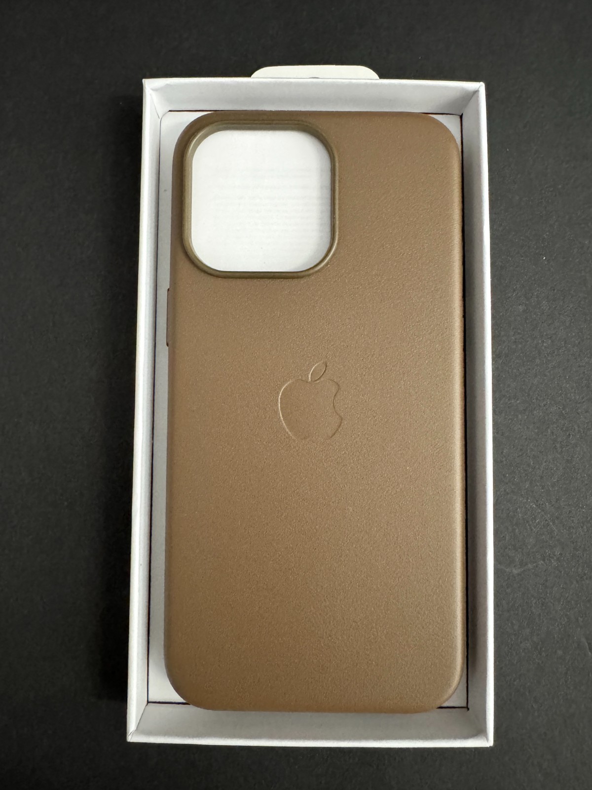 Apple Leather Case With MagSafe for iPhone 15 Pro Max Pop-Up MagSafe Animation