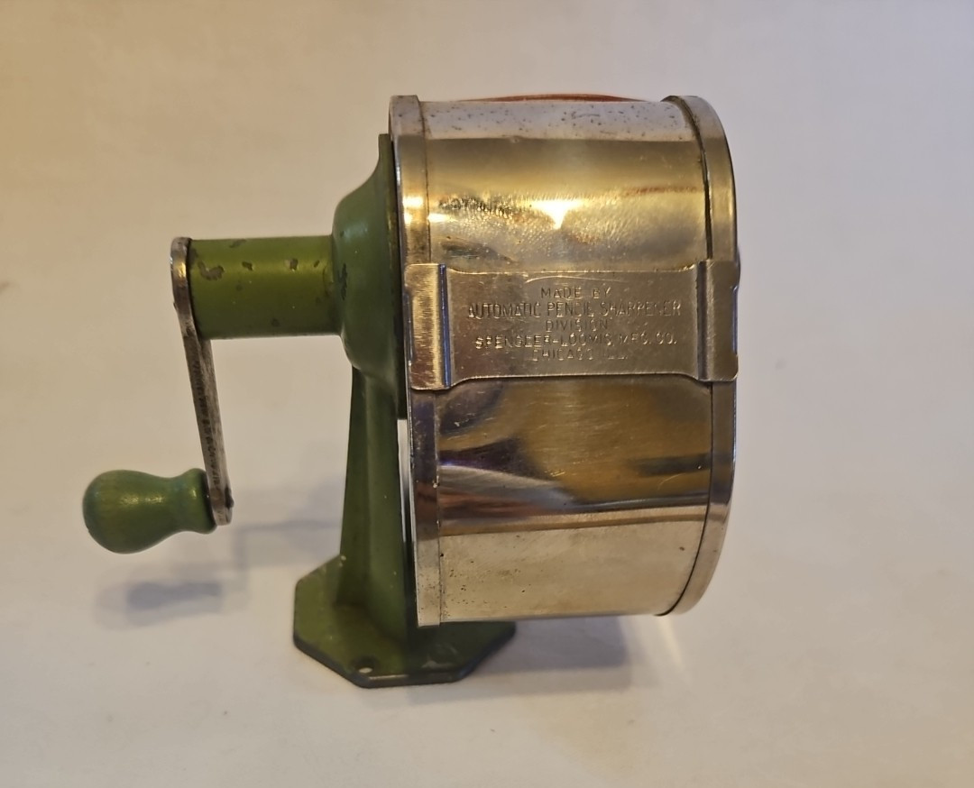 Antique Green ARROW Automatic Pencil Sharpener Co dual blade desk mount