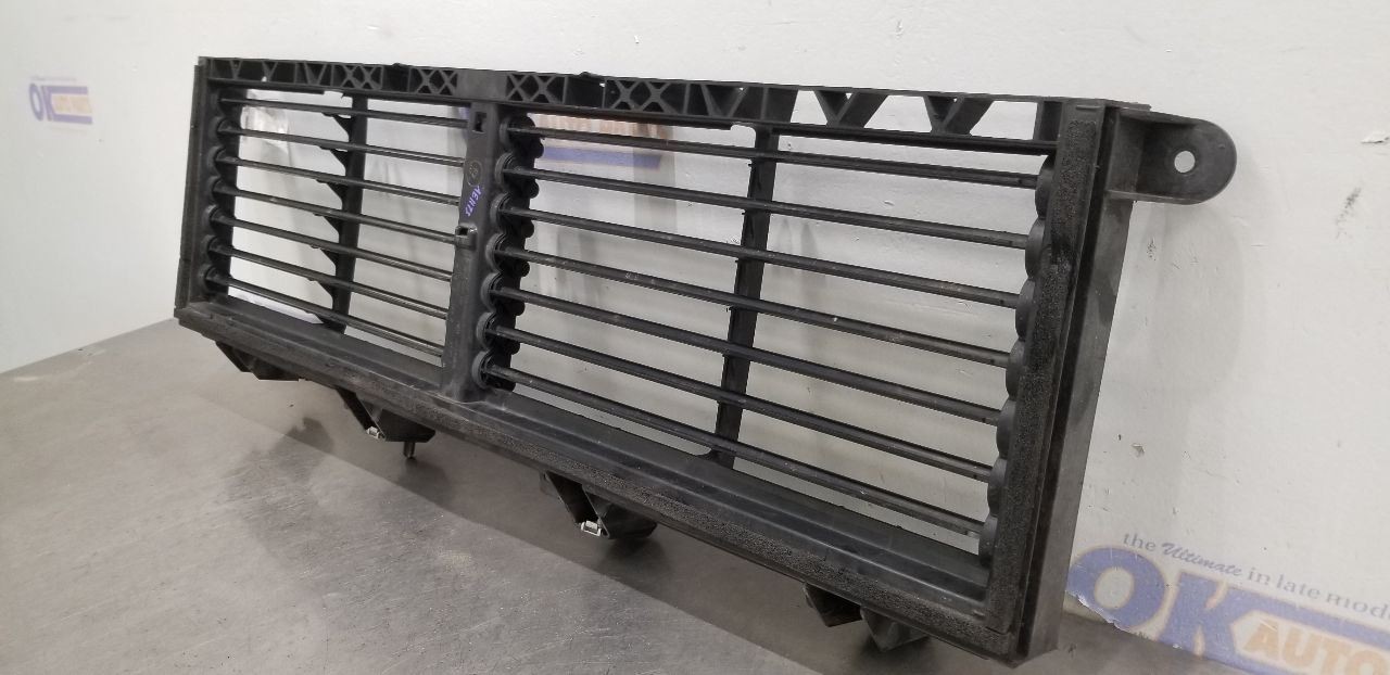 23 DODGE RAM 3500 AIR SHUTTER 6.7L