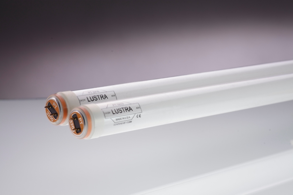 LEXUS 48" HO 3200K  KINO FLO TYPE STUDIO FLUORESCENT LAMP W/OPTICAL SLEEVE 4-PAK