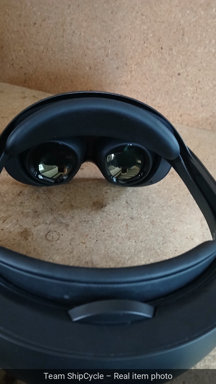 FOR PARTS -- Meta Quest Pro VR 256GB Headset Only No Controllers