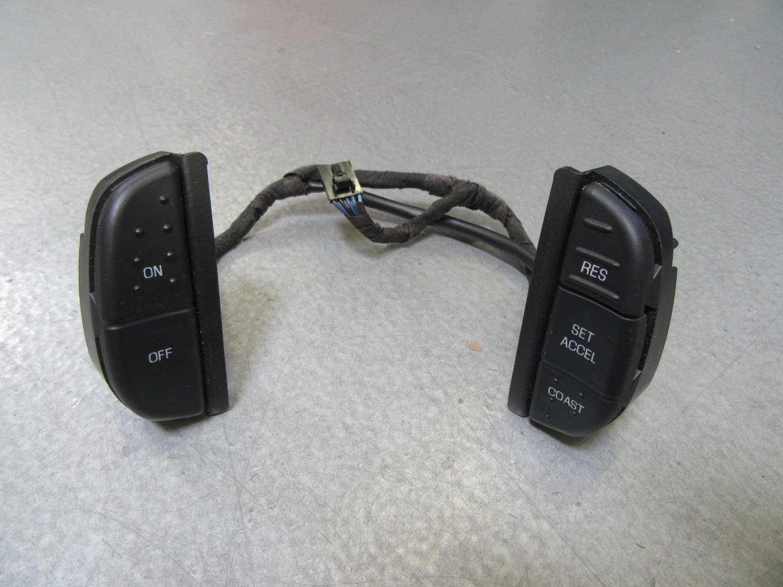 Motorcraft SW-6219 Steering Wheel Switch 5C3Z-9C888-AAA