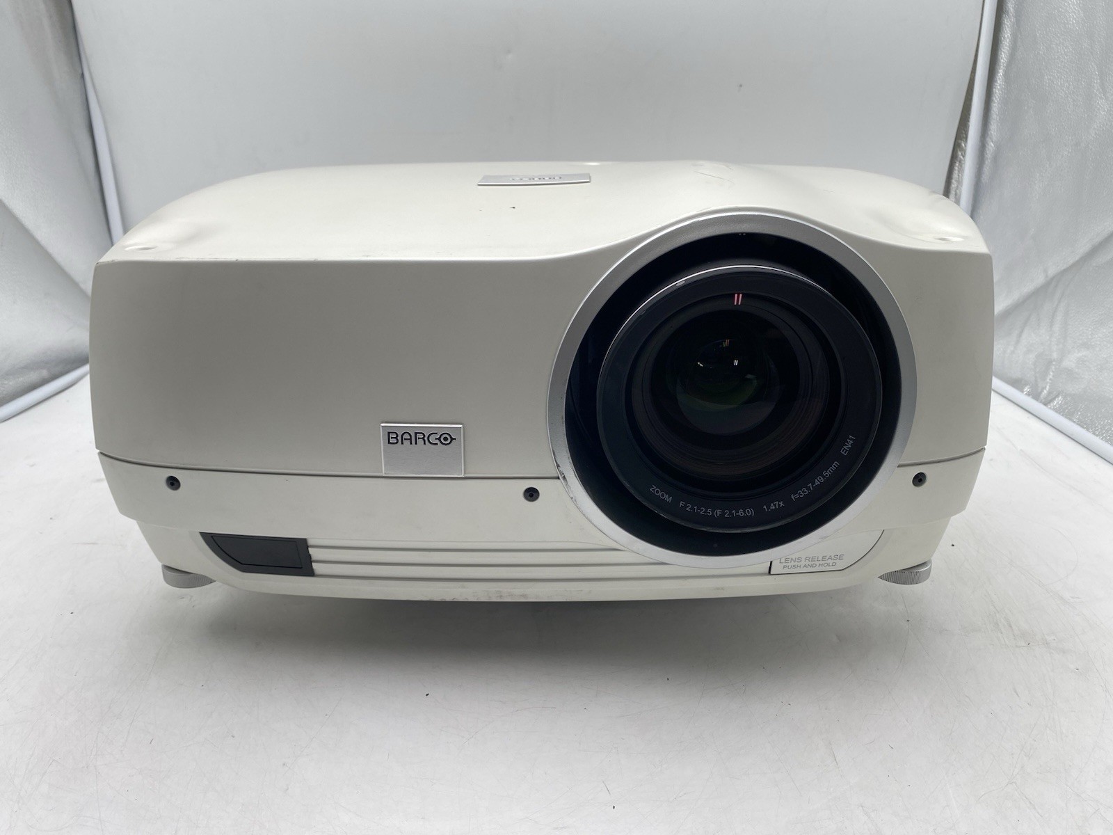 Barco CRPN-62B Large Venue DLP Projector 705 Lamp Hours